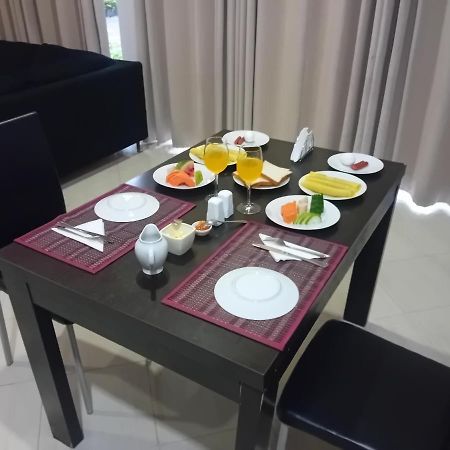 Hotel Blue Bird Negombo Exterior photo
